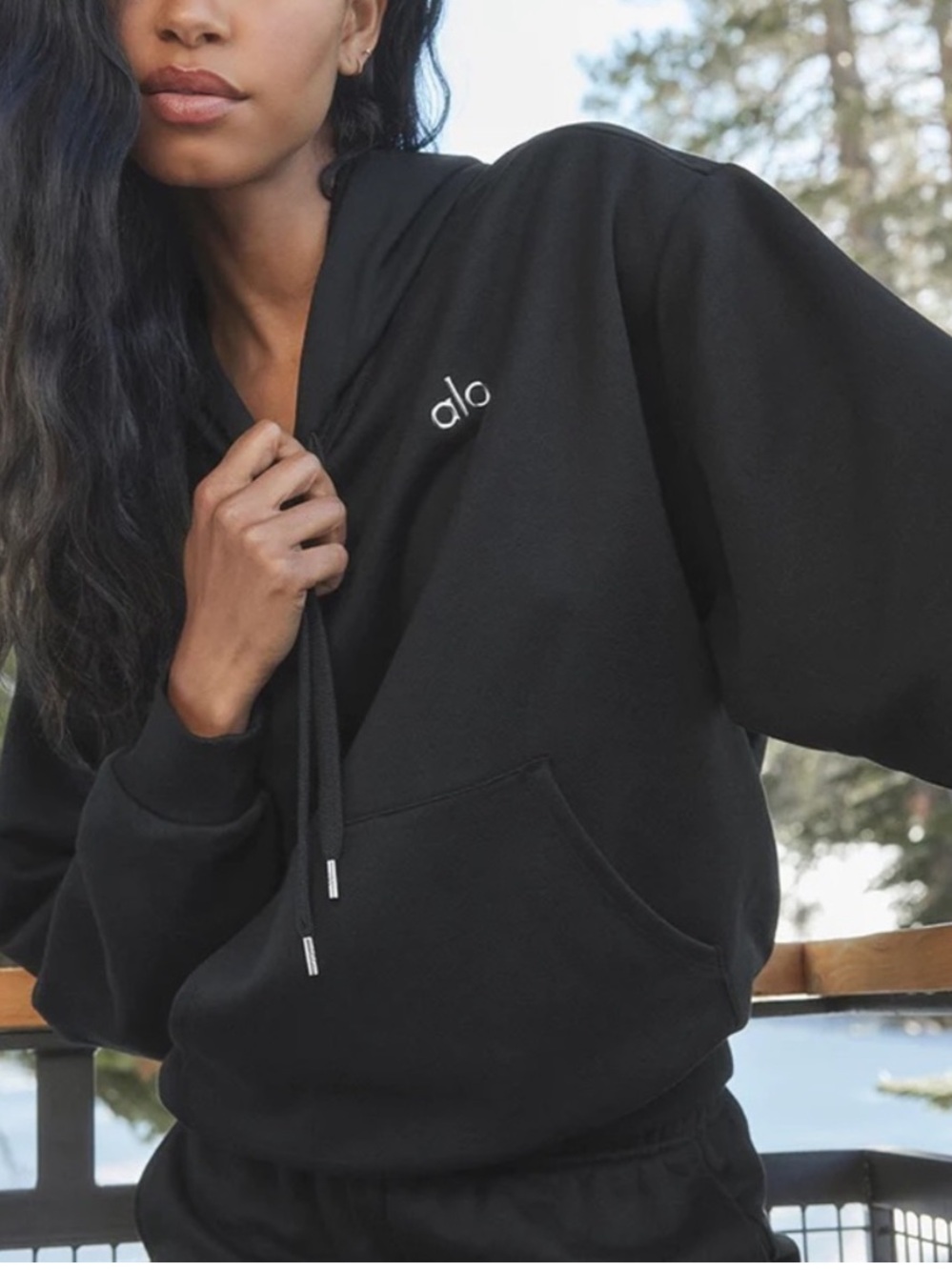 ALO Yoga Women’s Black Accolade Hoodie, lightly worn - Picture 6 of 7
